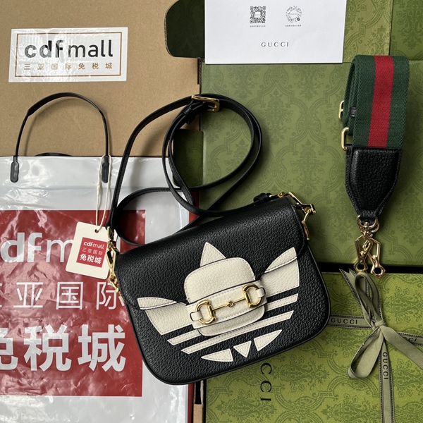 グッチバッグ正面デザイン